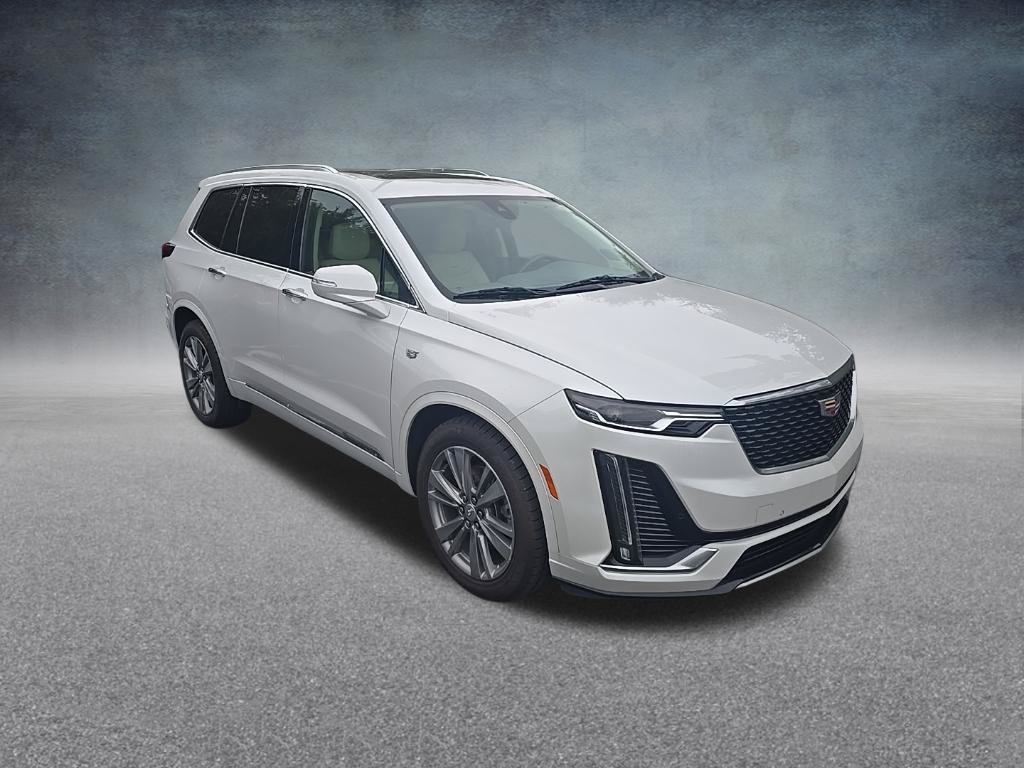 Used 2023 Cadillac XT6 Premium Luxury FWD image 2