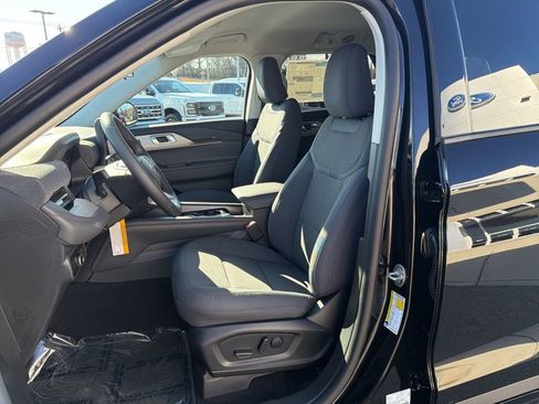 New 2026 Ford Explorer Active image 9