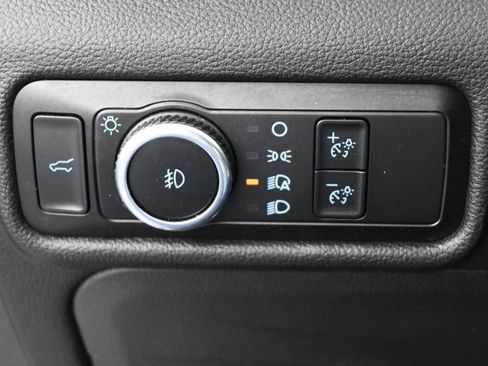 Used 2023 Ford Explorer Limited AWD/4WD image 21