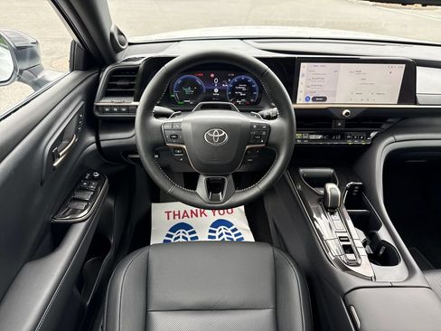 Used 2026 Toyota Crown Signia w/ Advanced Technology Package AWD/4WD image 15