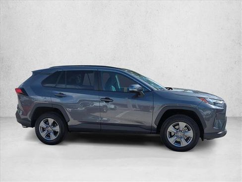 Used 2023 Toyota RAV4 XLE w/ Convenience Package image 4