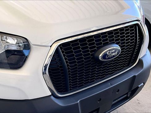 Used 2024 Ford Transit 250 Low Roof w/ Exterior Upgrade Package image 25