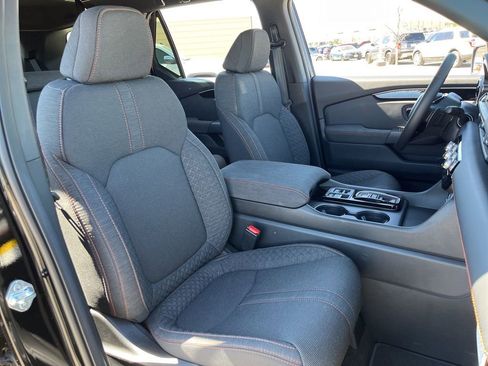 Certified 2025 Honda Pilot Sport image 28