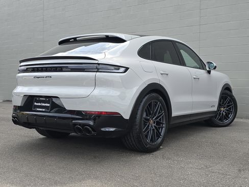 New 2026 Porsche Cayenne GTS image 9