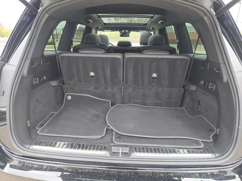 Used 2025 Mercedes-Benz GLS 450 4MATIC image 17