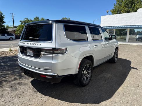 Used 2022 Jeep Grand Wagoneer Series I w/ Flexible Seating Group AWD/4WD image 5
