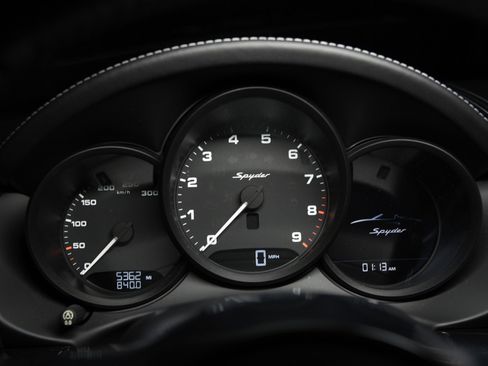 Used 2016 Porsche Boxster Spyder RWD image 25