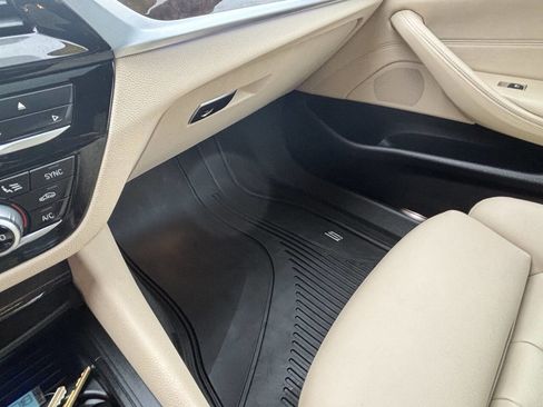 Used 2017 BMW 530i xDrive image 16