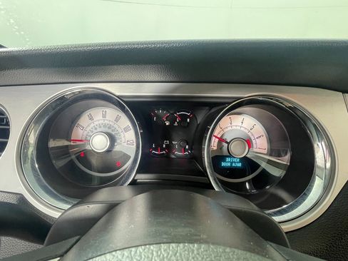 Used 2010 Ford Mustang V6 image 17