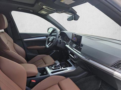 Used 2025 Audi Q5 2.0T Premium w/ Convenience Plus Package image 11