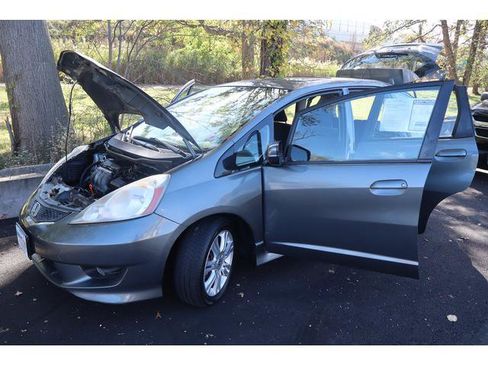 Used 2011 Honda Fit Sport image 17