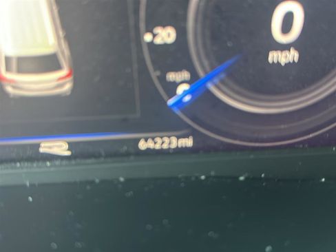 Used 2022 Volkswagen Atlas SEL Premium image 10