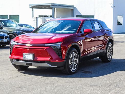 Used 2025 Chevrolet Blazer EV LT image 3
