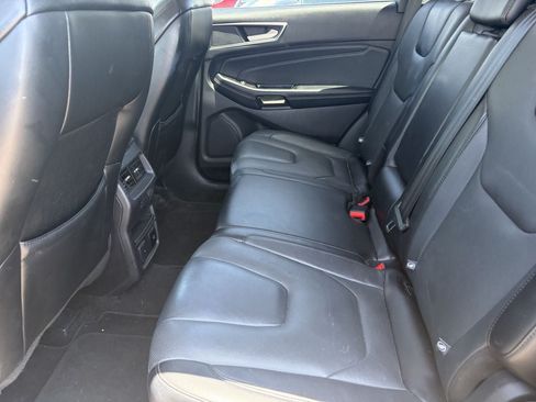 Used 2018 Ford Edge Titanium w/ Equipment Group 301A FWD image 14