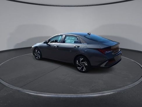 New 2026 Hyundai Elantra Limited FWD image 7
