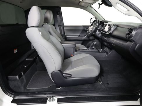 Used 2022 Toyota Tacoma SR RWD image 18