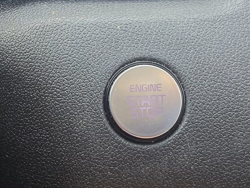 Used 2022 Kia Sorento S w/ Panoramic Sunroof Package FWD image 30