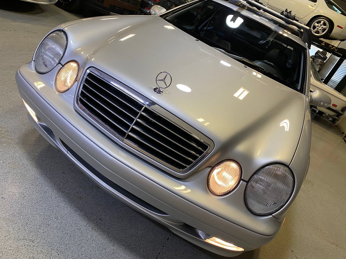 Used 2000 Mercedes-Benz CLK 320 Coupe image 10