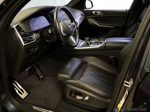 Used 2022 BMW X5 xDrive40i w/ M Sport Package image 11