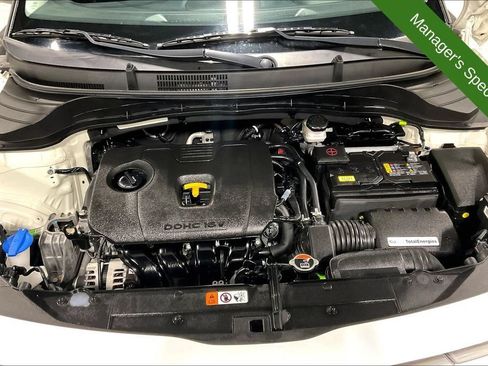 Used 2025 Kia Soul LX FWD image 11