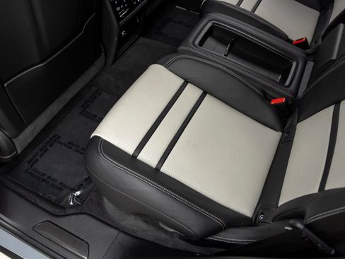 Certified 2023 Porsche Cayenne Turbo GT AWD/4WD image 48