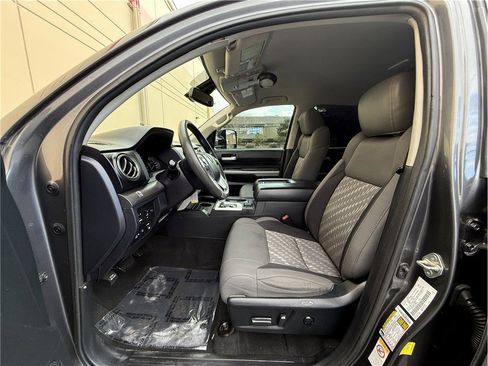 Used 2018 Toyota Tundra SR5 w/ TRD Off Road Package image 11