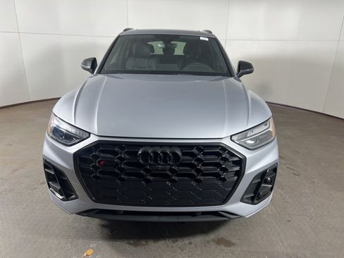 Used 2023 Audi SQ5 Premium Plus w/ Premium Plus Package image 2
