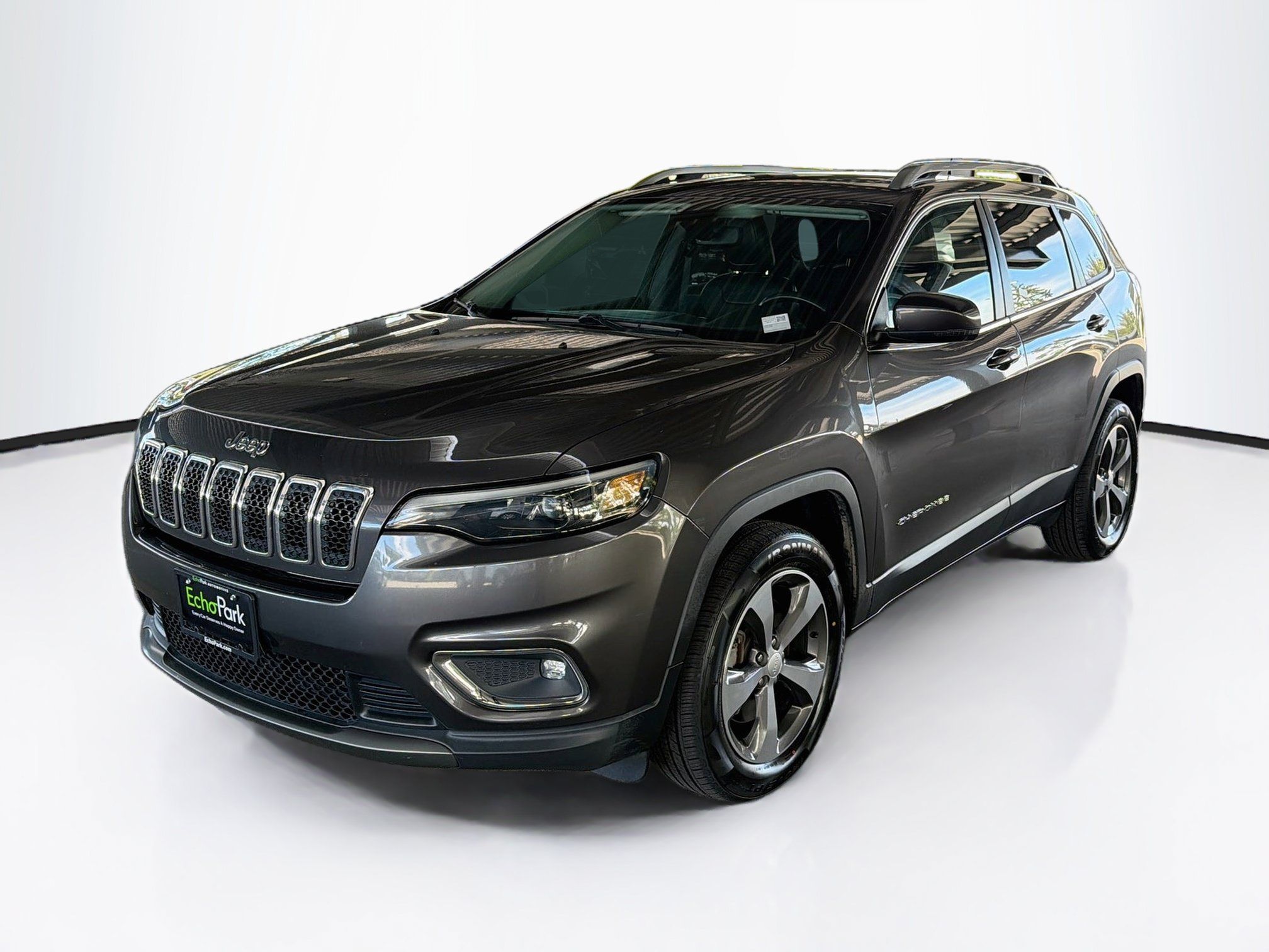 Used 2019 Jeep Cherokee Limited AWD/4WD image 3