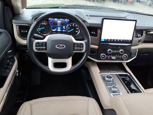Used 2024 Ford Expedition Limited AWD/4WD image 19
