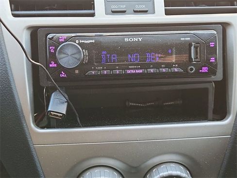 Used 2012 Toyota Yaris Sedan image 13