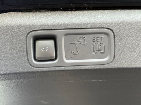 Used 2024 Ford Expedition Limited image 40