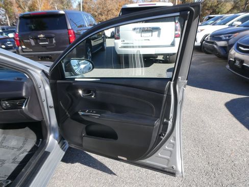 Used 2018 Toyota Avalon XLE image 23