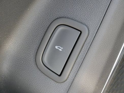 New 2026 GMC Acadia Elevation w/ Elevation Premium Package AWD/4WD image 42