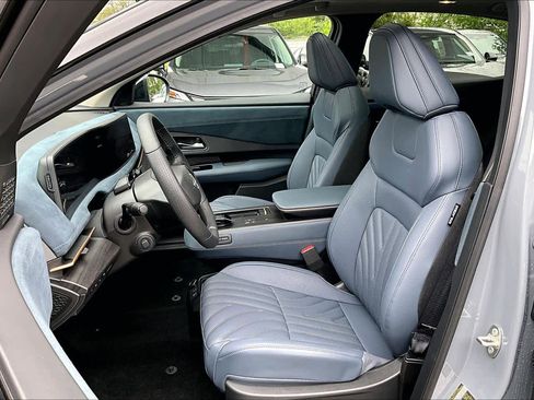 Used 2025 Nissan Ariya Platinum AWD/4WD image 7