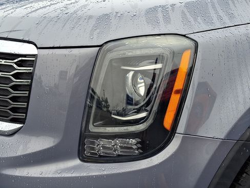 Used 2020 Kia Telluride EX AWD/4WD image 9