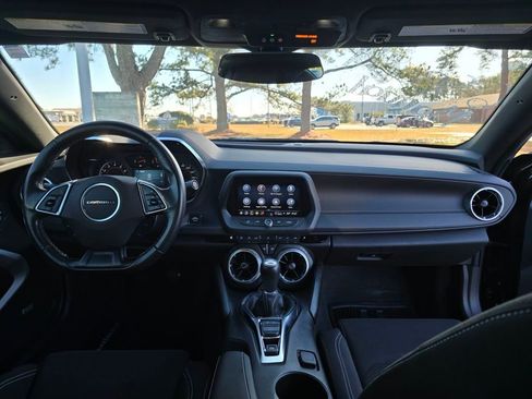 Used 2024 Chevrolet Camaro LT w/ Technology Package image 12