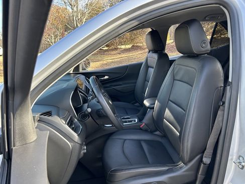 Used 2018 Chevrolet Equinox Premier image 34