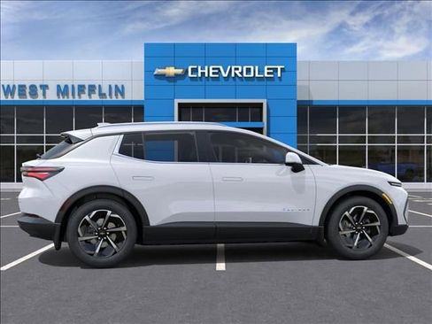 New 2026 Chevrolet Equinox EV LT FWD image 5