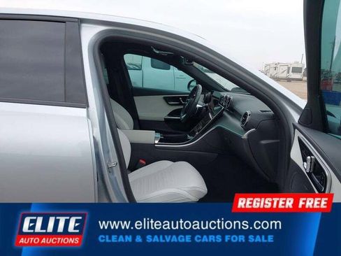 Used 2024 Mercedes-Benz C 300 Sedan image 10