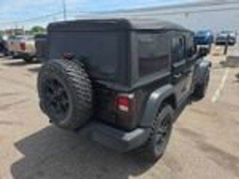 Used 2023 Jeep Wrangler Unlimited Sport AWD/4WD image 5