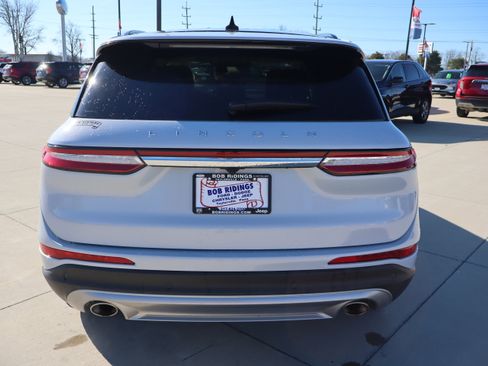 Used 2025 Lincoln Corsair Reserve image 6