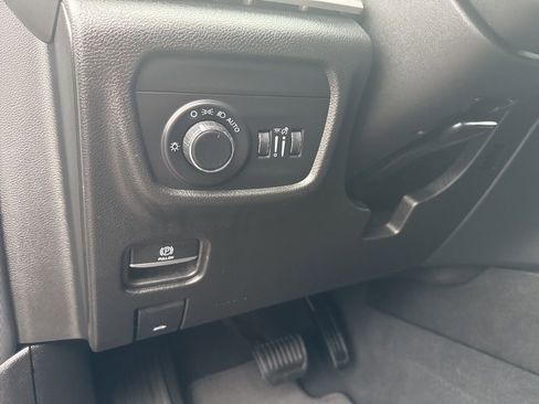 Used 2024 Jeep Grand Cherokee L Altitude image 15