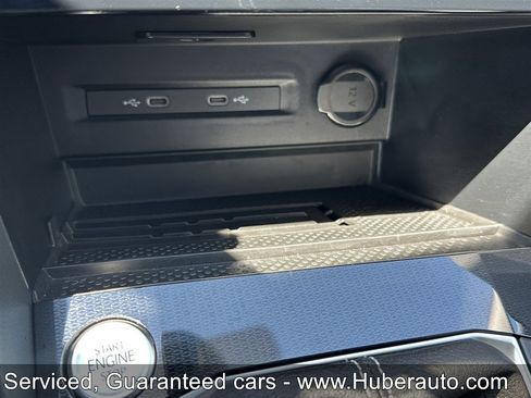 Used 2026 Volkswagen Taos SE AWD/4WD image 24