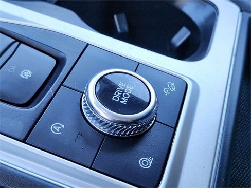 Certified 2021 Ford Explorer XLT image 26