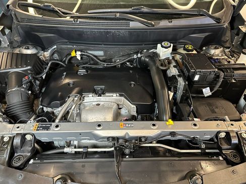 Used 2018 Chevrolet Equinox LT AWD/4WD image 23