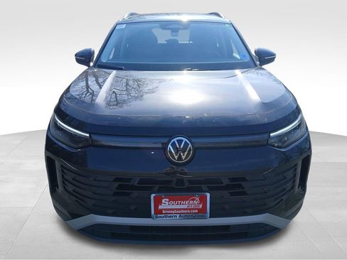 New 2026 Volkswagen Tiguan S FWD image 8