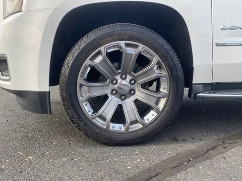 Used 2016 GMC Yukon Denali image 24