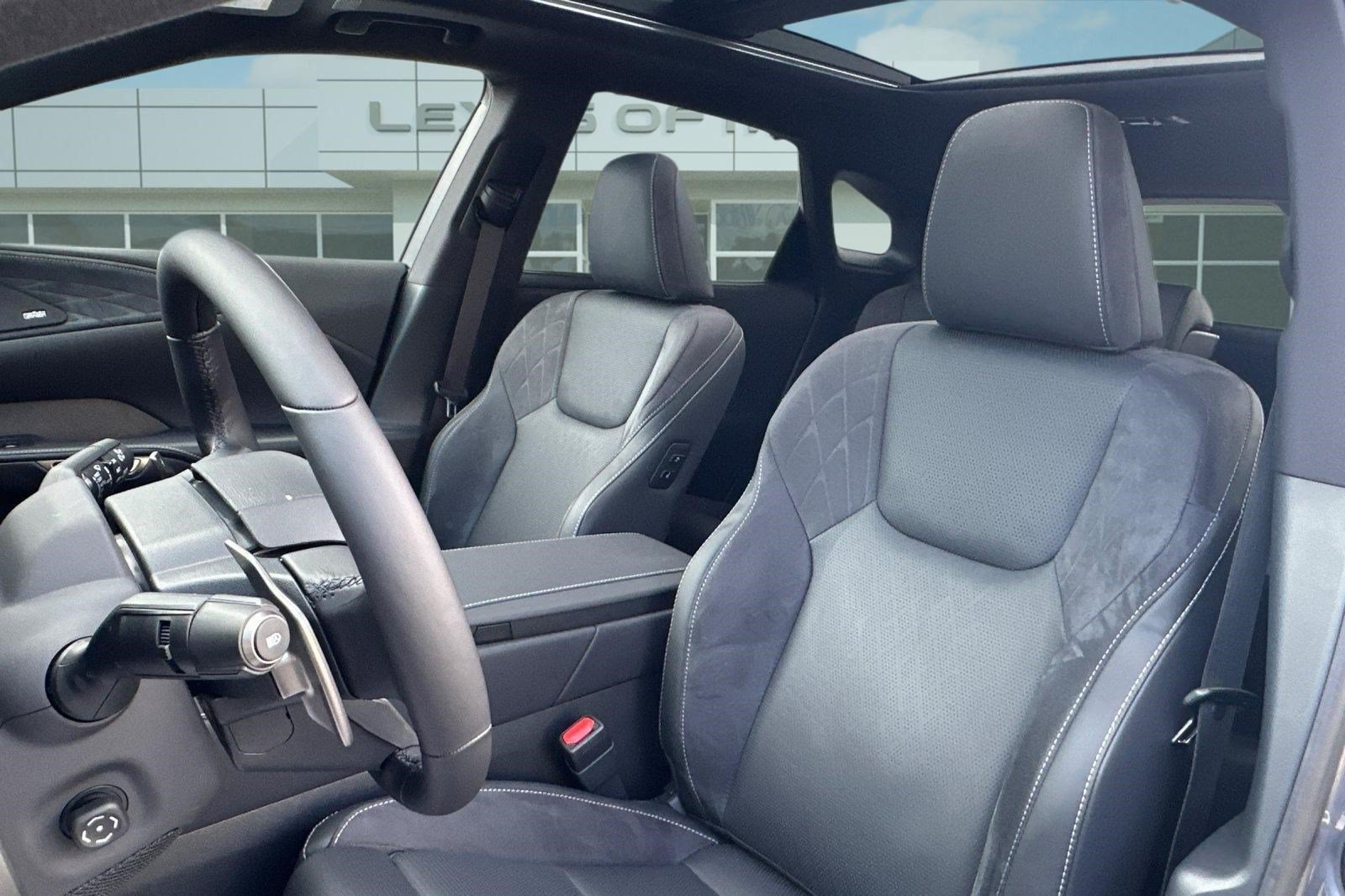 New 2026 Lexus RX 450h AWD image 5