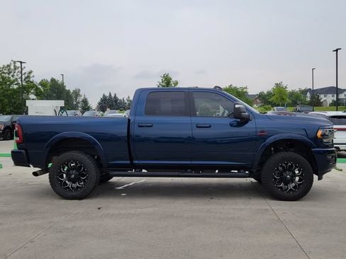 Used 2023 RAM 2500 Limited AWD/4WD image 2
