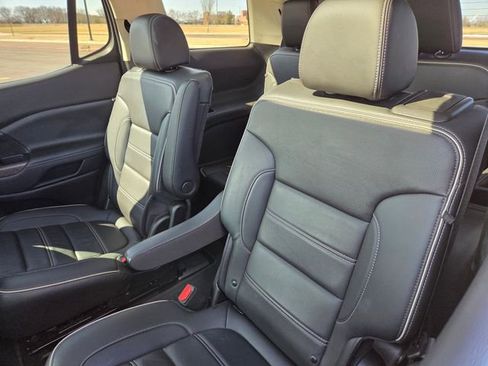 Used 2022 GMC Acadia Denali w/ GMC Pro Grade Package image 47